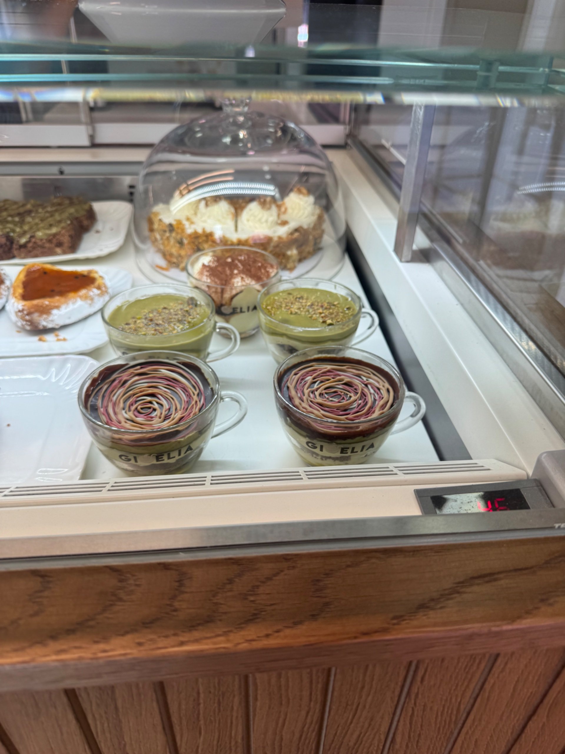 Dessert cups in the Gioelia display case